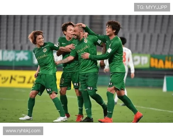 东京绿茵与横滨HC激战在即谁能在这场对决中笑到最后