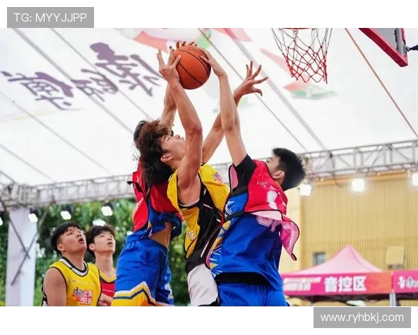 冈萨加大学与北卡罗来纳大学的篮球对决精彩回顾与分析